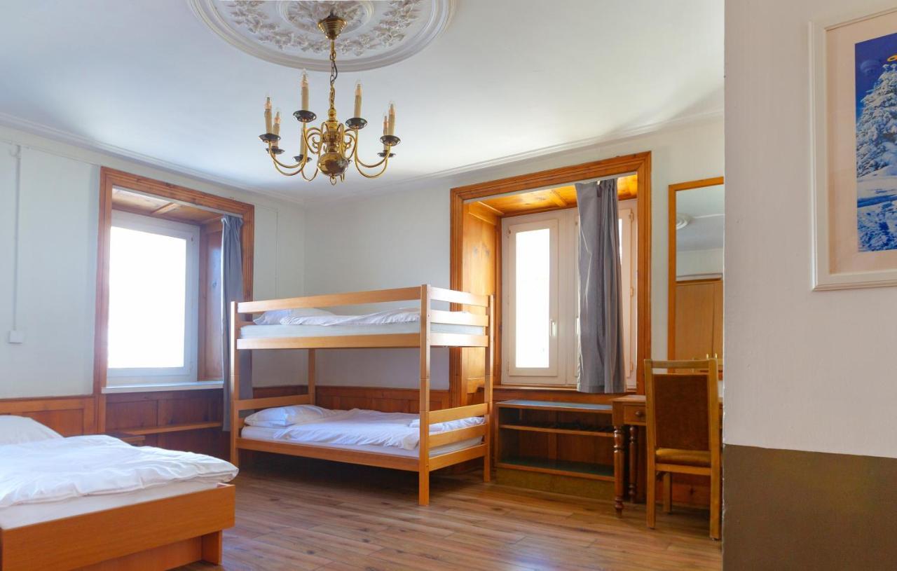 Hotel Jenatsch 파르판 외부 사진