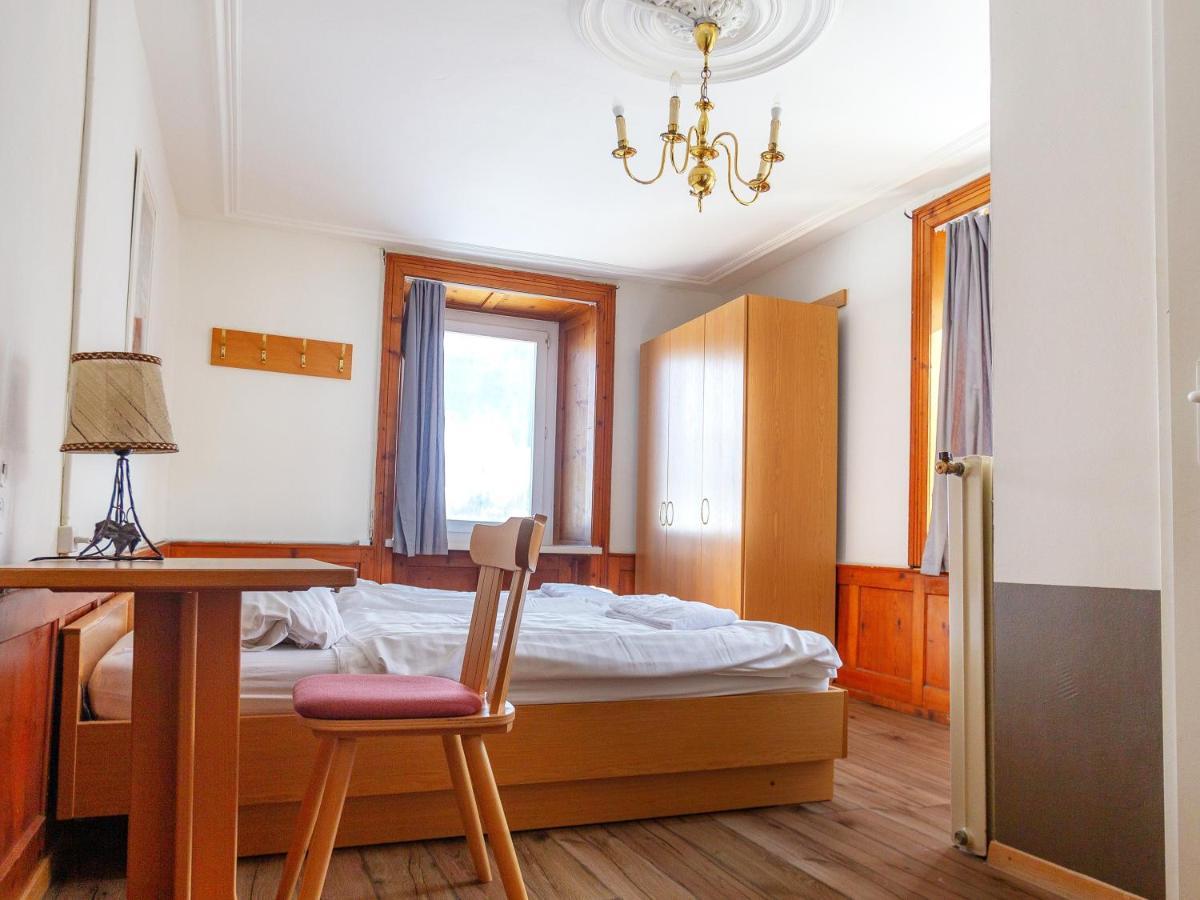 Hotel Jenatsch 파르판 외부 사진