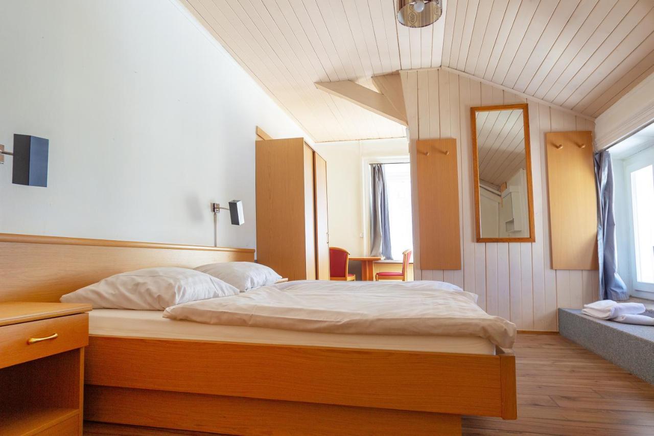 Hotel Jenatsch 파르판 외부 사진